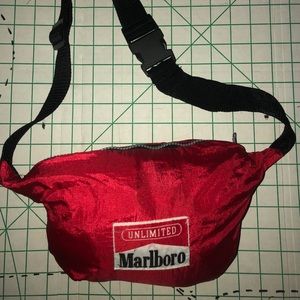 Marlboro Fanny pack/ collapsible Anorak
